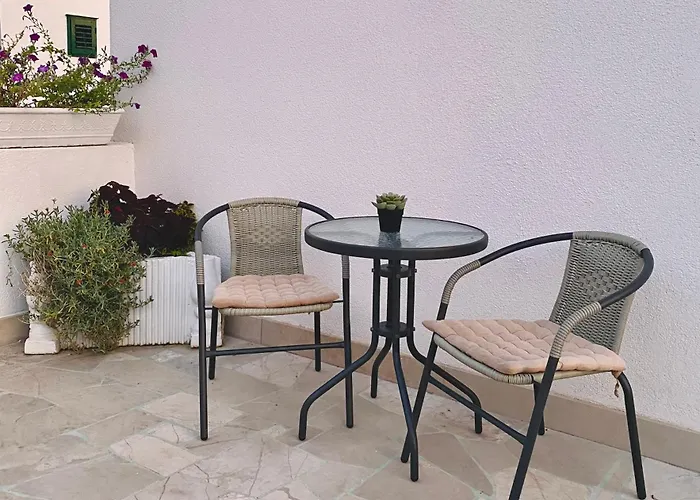 Apartments & Rooms Joy Of Life In Makarska