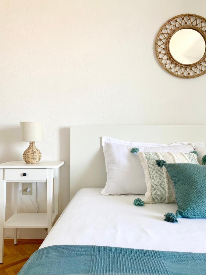 Apartment & Joy Of Life In