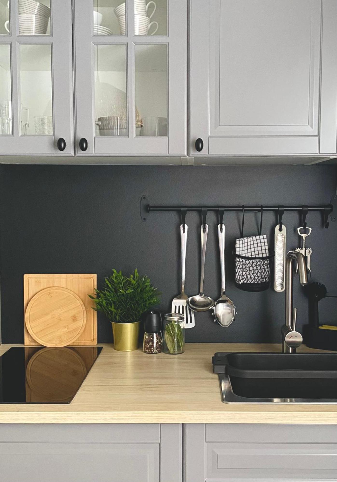 Apartment & Joy Of Life In